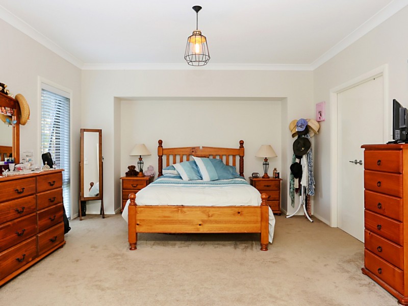 60 Blackburn Close, Lovedale NSW 2325