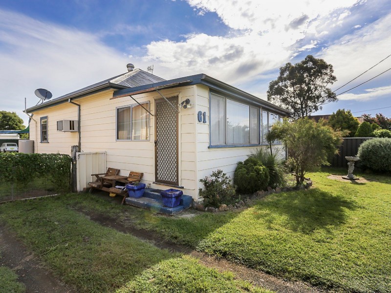 61 Mount View Road, Cessnock NSW 2325