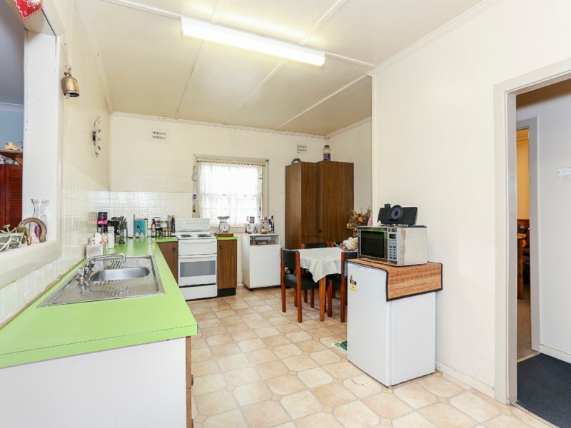 61 Mount View Road, Cessnock NSW 2325