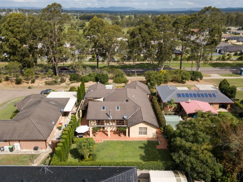 1 Semillon Grove, Cessnock NSW 2325