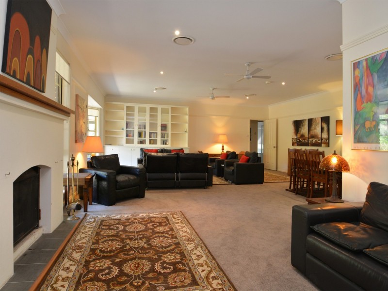 745 Lovedale Road, Lovedale NSW 2325