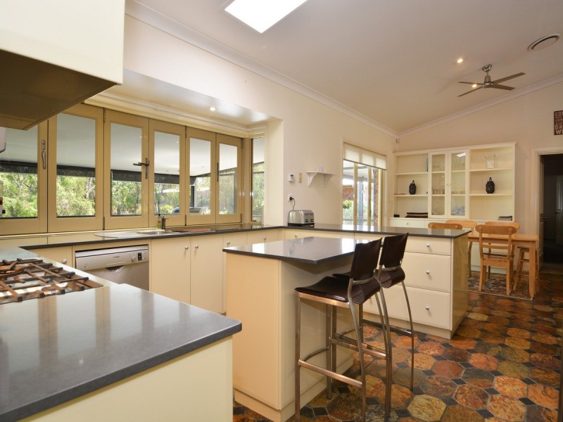 745 Lovedale Road, Lovedale NSW 2325