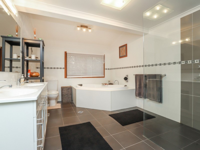 403 Wallaby Gully Road, Ellalong NSW 2325