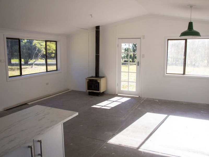 165 Sandy Creek Road, Mount Vincent NSW 2323