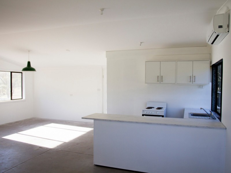 165 Sandy Creek Road, Mount Vincent NSW 2323