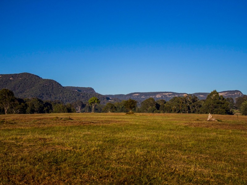 165 Sandy Creek Road, Mount Vincent NSW 2323