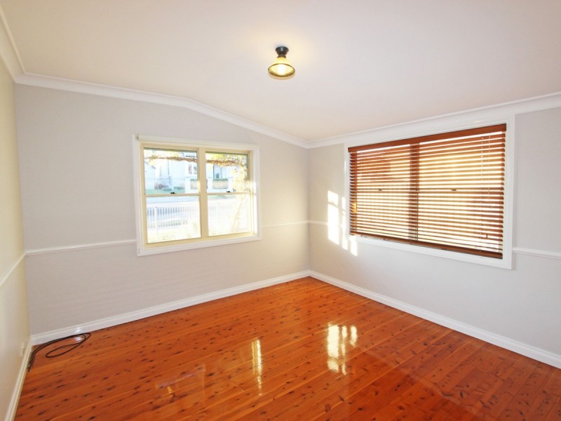 19 Hall Street, Cessnock NSW 2325