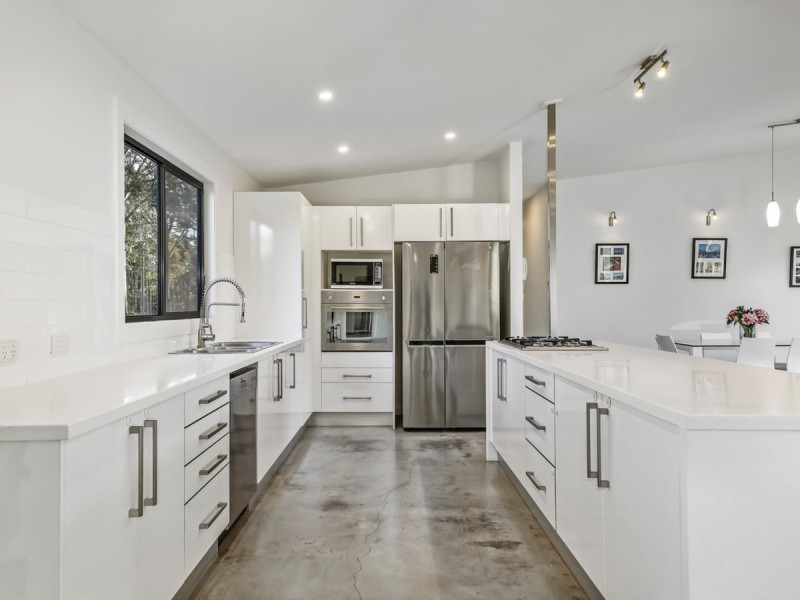 30 The Ballabourneen, Lovedale NSW 2325