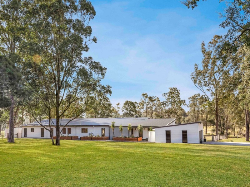 30 The Ballabourneen, Lovedale NSW 2325