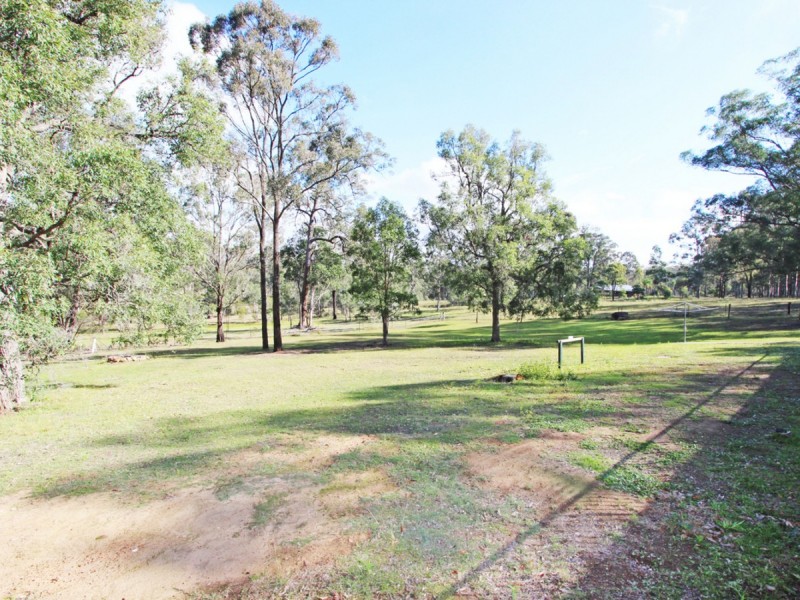 42 Tuckers Lane, North Rothbury NSW 2335
