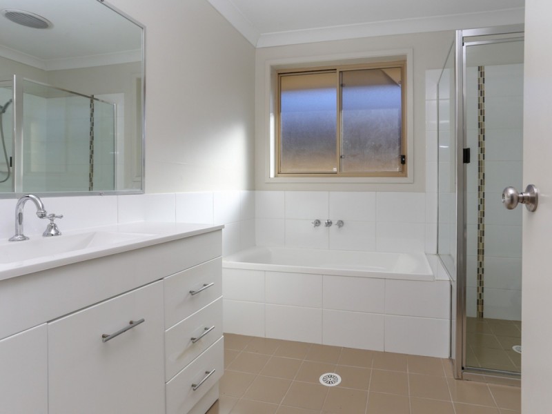 31 Edward Windeyer Way, Raymond Terrace NSW 2324