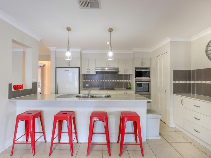 51 Caledonia Street, Kearsley NSW 2325