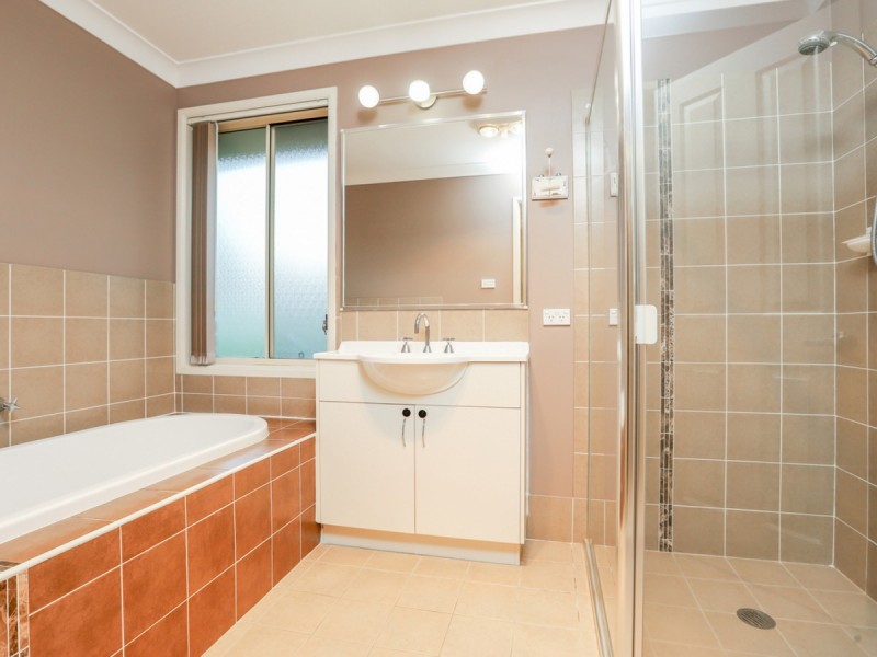 51 Caledonia Street, Kearsley NSW 2325