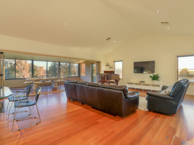 379 Talga Road, Lovedale NSW 2325