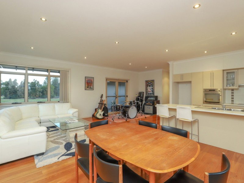 379 Talga Road, Lovedale NSW 2325