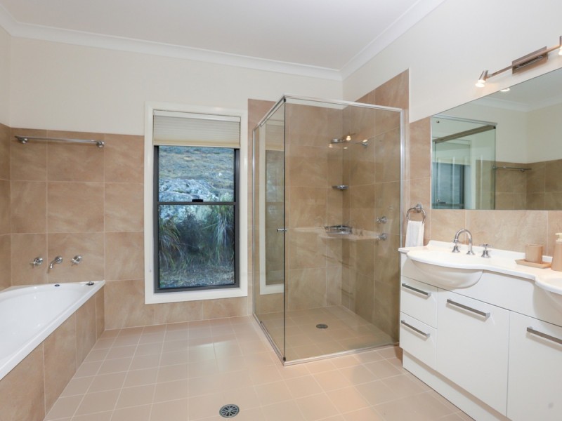 4544 Great North Road, Laguna NSW 2325