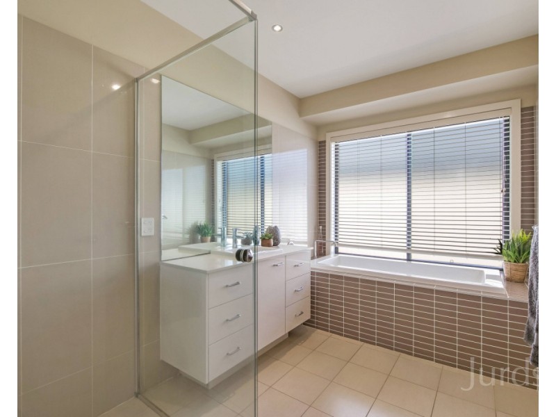 10 Lindeman Gr, Cessnock NSW 2325