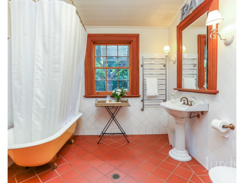 712 Wollombi Road, Broke NSW 2330