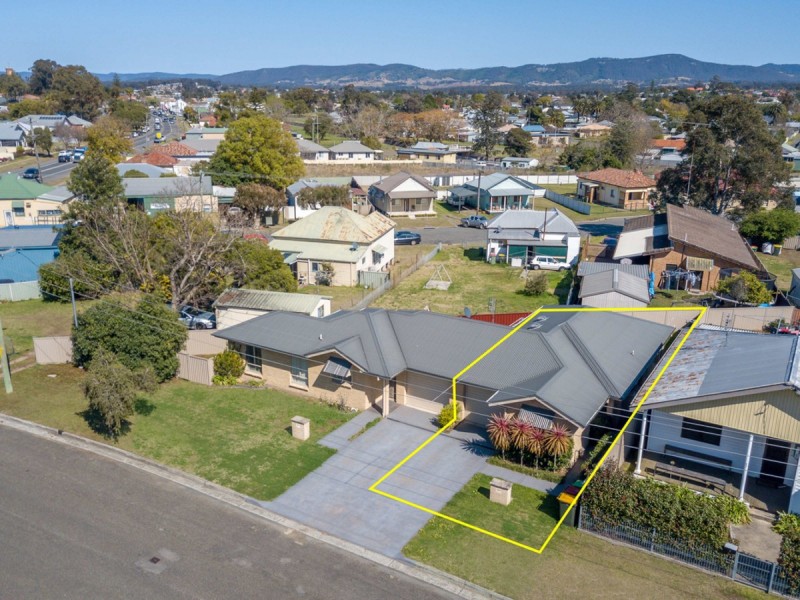 2/1 George Street, Cessnock NSW 2325