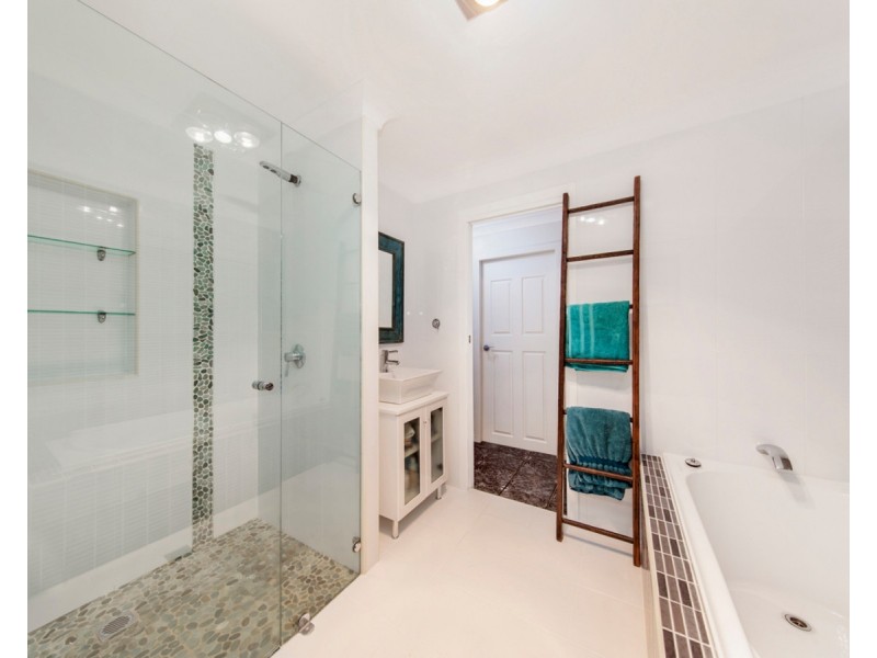 1131 Sandy Creek Road, Quorrobolong NSW 2325