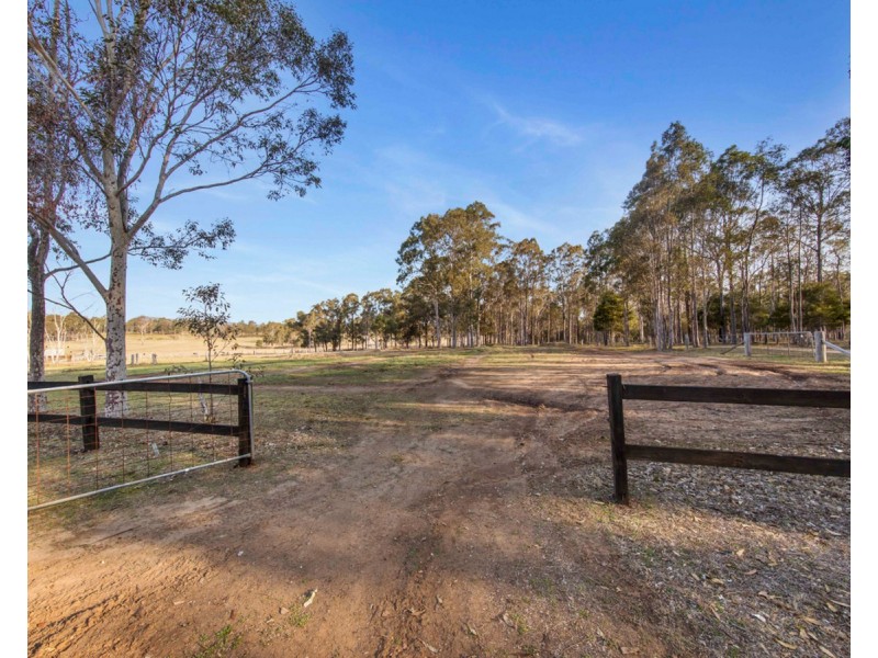 1131 Sandy Creek Road, Quorrobolong NSW 2325