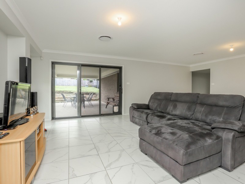 35 John Street, Ellalong NSW 2325