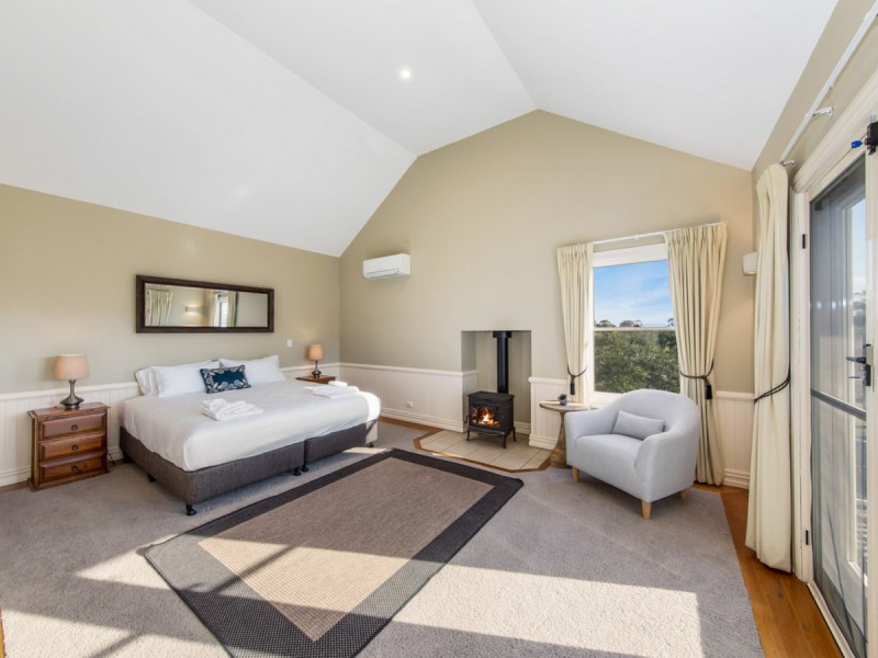 77 Wilderness Road, Lovedale NSW 2325