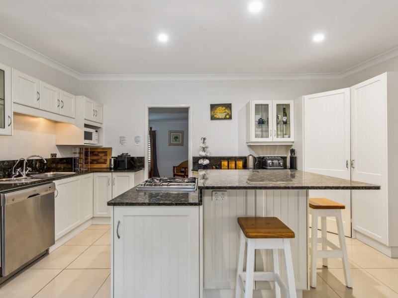 77 Wilderness Road, Lovedale NSW 2325