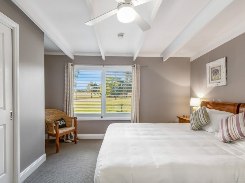77 Wilderness Road, Lovedale NSW 2325