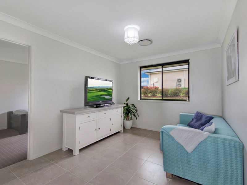 71 Davis Street, Millfield NSW 2325