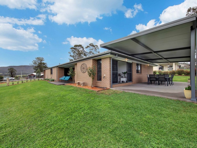 71 Davis Street, Millfield NSW 2325