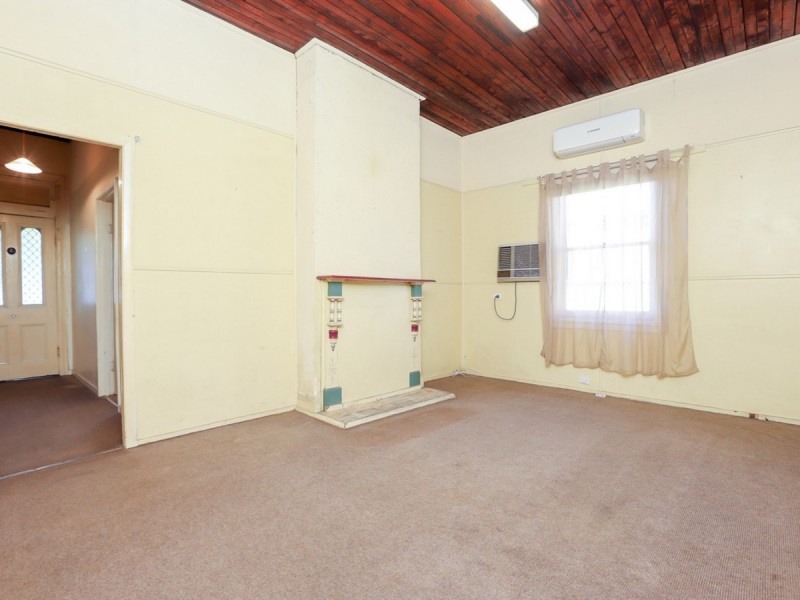 32 Charlton Street, Cessnock NSW 2325