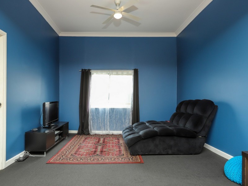 18 Sixth Street, Cessnock NSW 2325