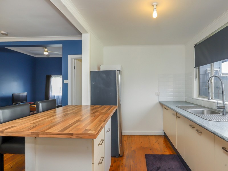 18 Sixth Street, Cessnock NSW 2325