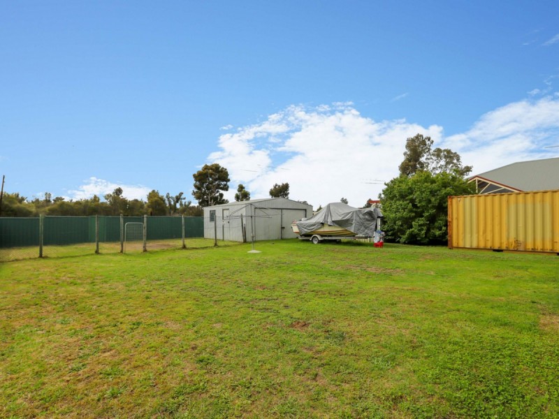 18 Sixth Street, Cessnock NSW 2325
