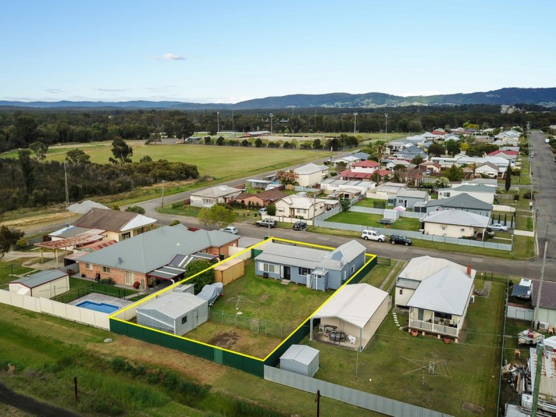 18 Sixth Street, Cessnock NSW 2325