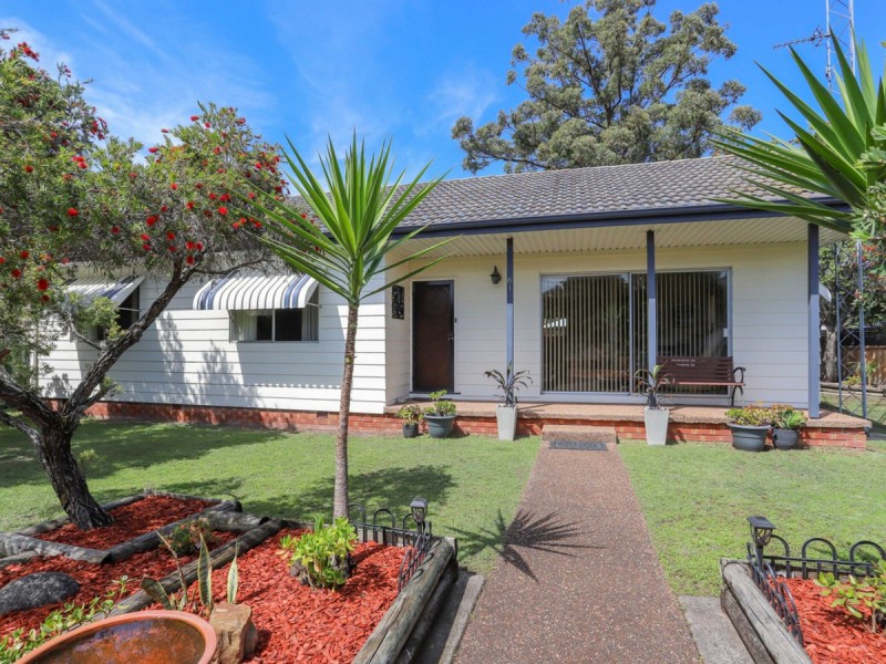 61 Mills Crescent, Cessnock NSW 2325
