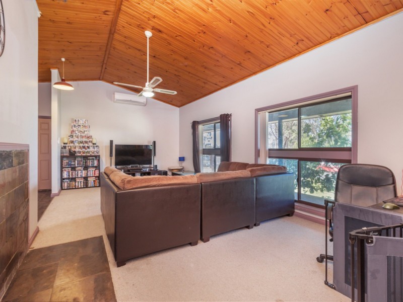 18 Thomas Street, North Rothbury NSW 2335