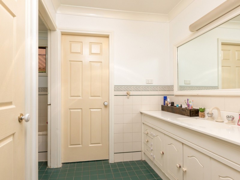 18 Thomas Street, North Rothbury NSW 2335