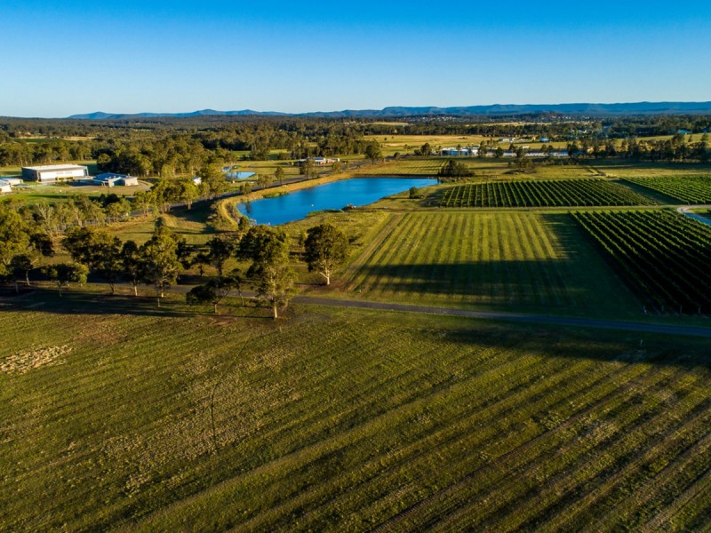 305 Wine Country Drive, Nulkaba NSW 2325