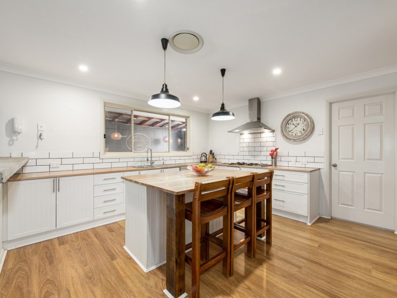 4 Mount Pleasant Grove, Cessnock NSW 2325