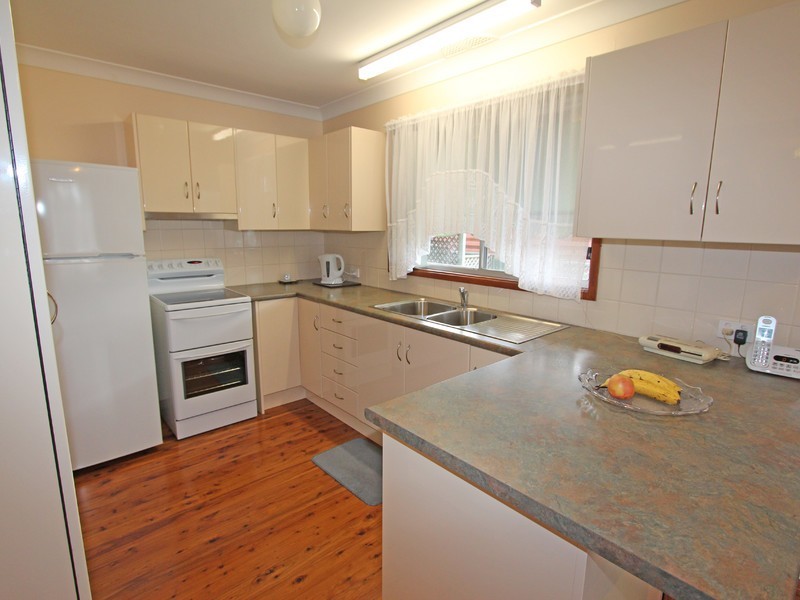 15 Balmoral Avenue, Cessnock NSW 2325