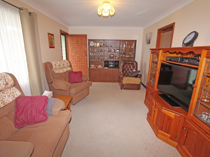 15 Balmoral Avenue, Cessnock NSW 2325