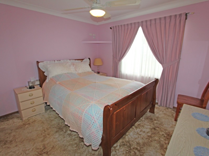15 Balmoral Avenue, Cessnock NSW 2325