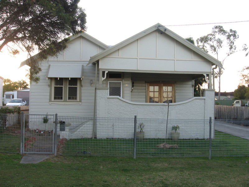 44 Catherine St, Cessnock NSW 2325