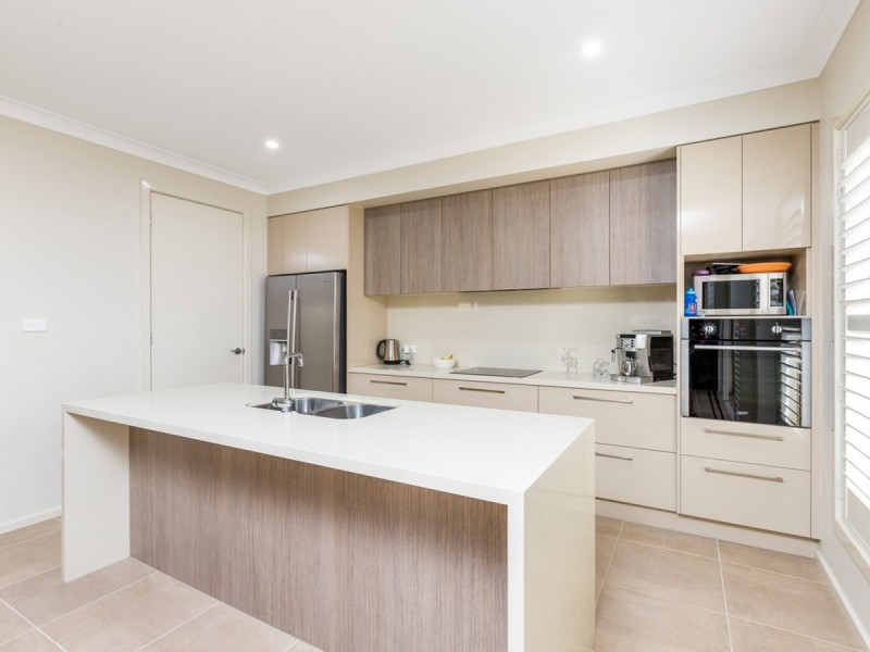 8 Hoban Road (Huntlee), North Rothbury NSW 2335