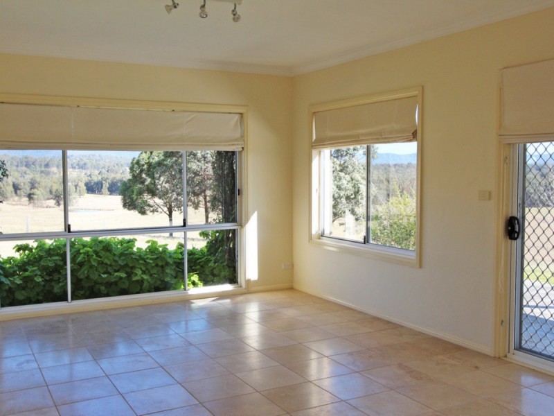 1038 Sandy Creek Road, Quorrobolong NSW 2325