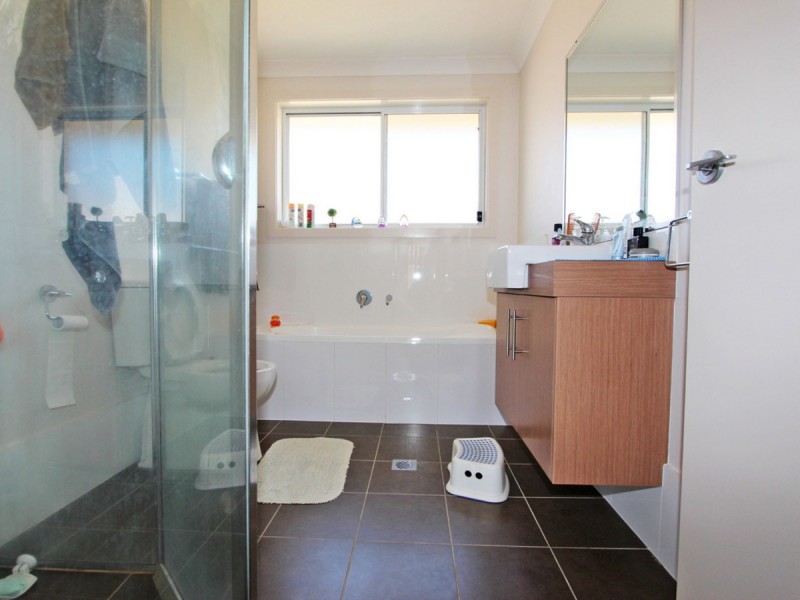 16 Chablis Drive, Cessnock NSW 2325