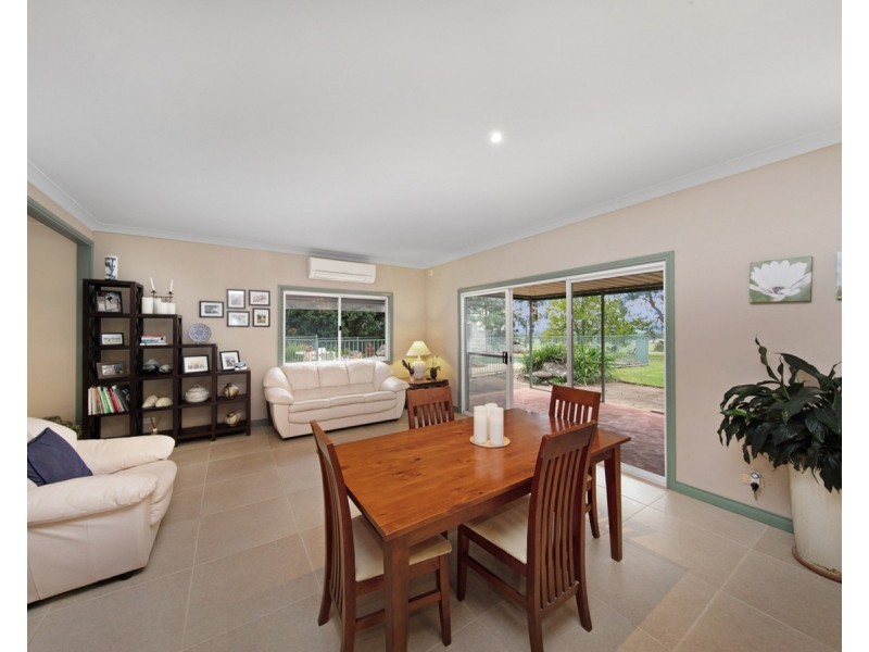 325 Whitings Lane, Quorrobolong NSW 2325
