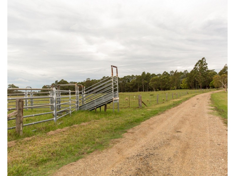 325 Whitings Lane, Quorrobolong NSW 2325